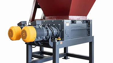 Nueva máquina trituradora de plástico aumenta nuestra capacidad de reciclaje