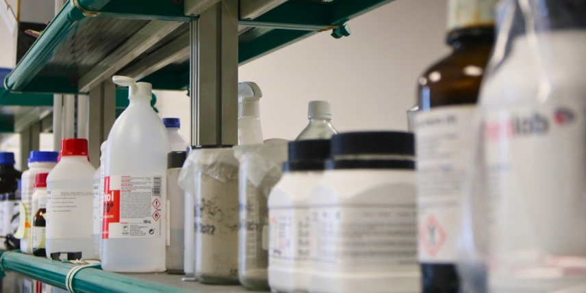 Suministro de productos químicos